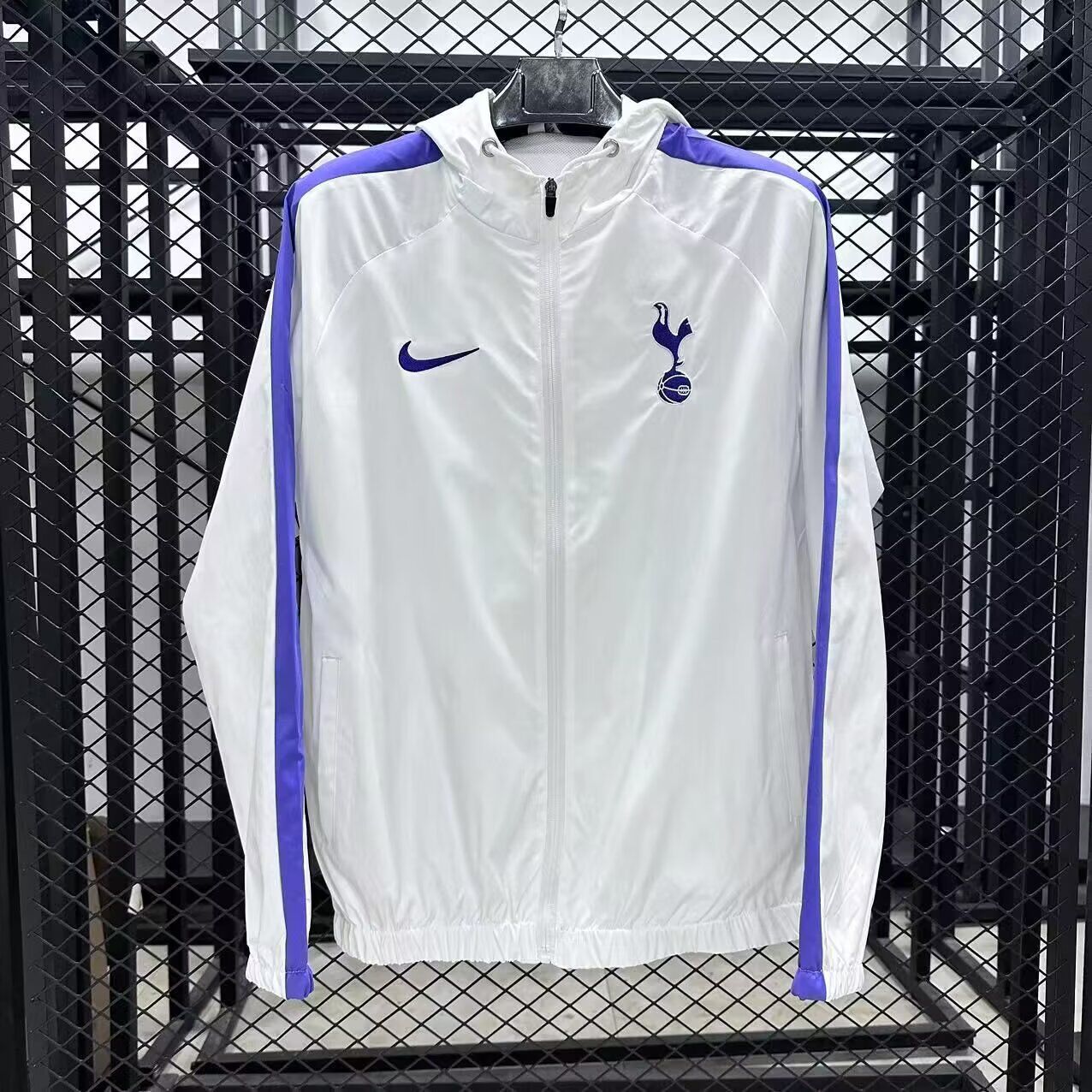 AAA Quality Tottenham 25/26 Wind Coat - White/Purple